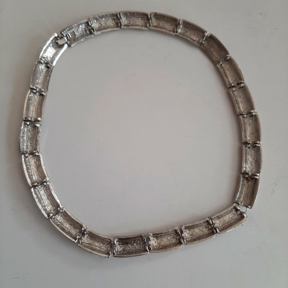 💚Sale 3 for $30💚 Silver Choker Necklace - Picture 4 of 5